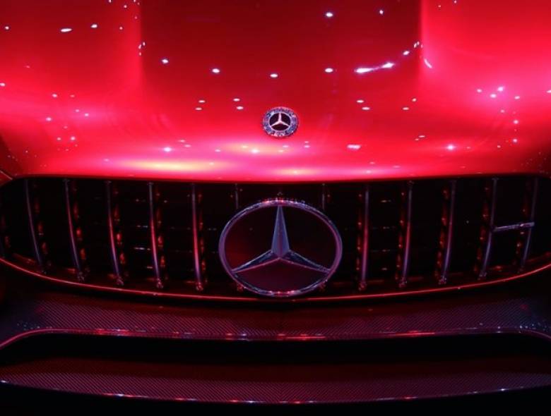 Mercedes-AMG revela conceito híbrido no Salão de Genebra